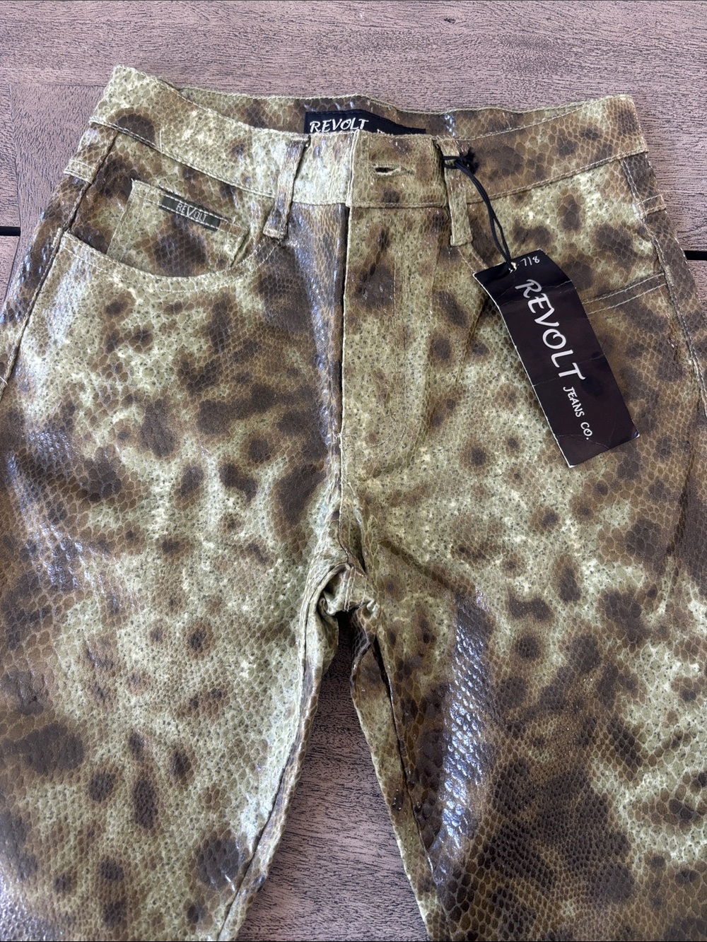 Revo women’s Olive Snake-Print Y2K pants NWT